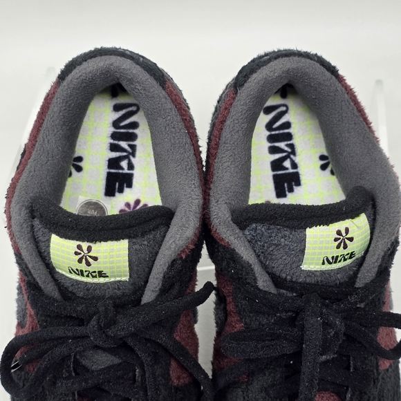 Nike Dunk Low SE Fleece Burgundy Crush DQ7579-600 Shoe Women's Size 8 Pre-owned - Picture 10 of 10